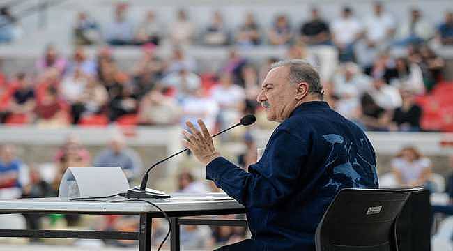 Murathan Mungan: "Sosyal medyanın getirdiği bir cehalet yaşıyoruz" 