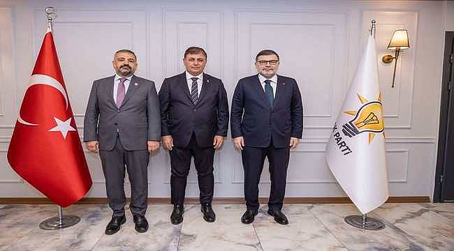 Başkan Tugay, AK Parti İzmir İl Başkanlığı'nı ziyaret etti