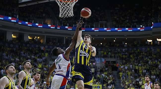 Fenerbahçe Beko, Anadolu Efes'i devirerek şampiyon oldu 