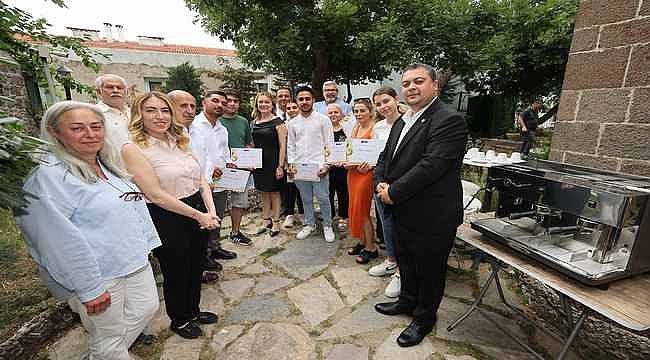Konak Belediyesi'nin Barista Projesi İle Roman Gençler İstihdama Hazır