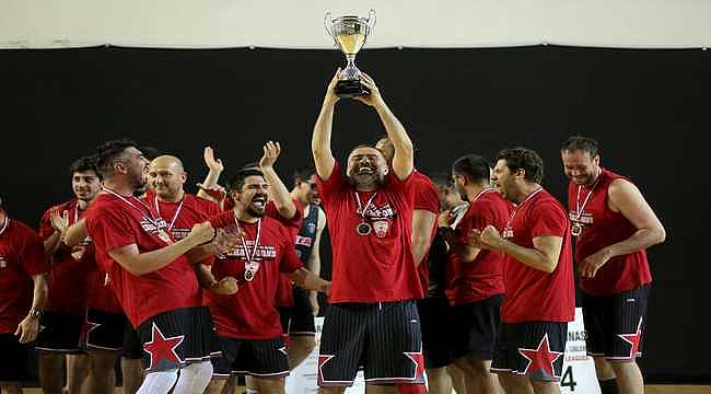 Yıldız Holding Basketbol Takımı Durdurulamıyor: CBL'de İkinci Şampiyonluk! 