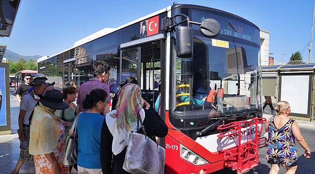 İzmir'de 90 Dakika Ücretsiz Aktarma İle Ulaşımda Tasarruf Dönemi 