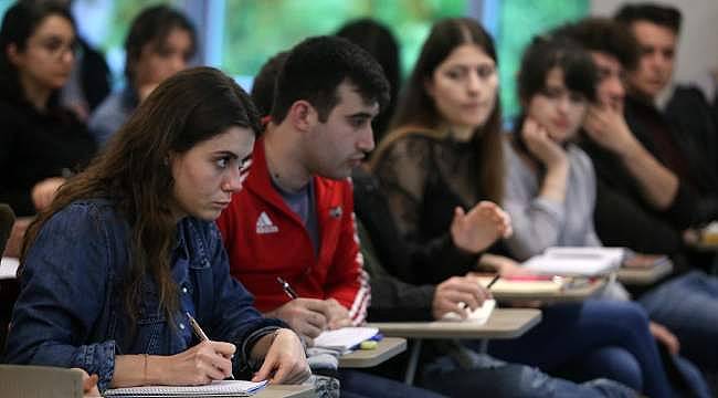 Üsküdar Üniversitesi İTBF: Öğrencilere Çağdaş Eğitim ve Geniş Kariyer Olanakları