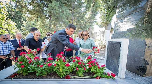 Aydın Erten Vefatının 24. Yılında Anıldı: "Örnek Düşünceleri Her Zaman Işık Tutacak"