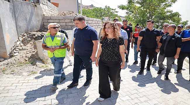 Karşıyaka Belediye Başkanı Ünsal, Yangın Bölgesindeki Son Durumu Değerlendirdi