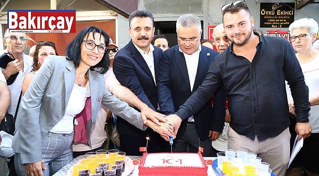 Cumhuriyet Halk Partisi'nin 101. Kuruluş Yıl Dönümü Bergama ve Dikili'de Kutlandı