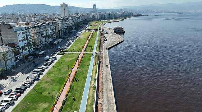 Alsancak'tan Cumhuriyet Meydanı'na: İzmir Kordon'da Geçici Fırtına Duvarı İnşası Başladı