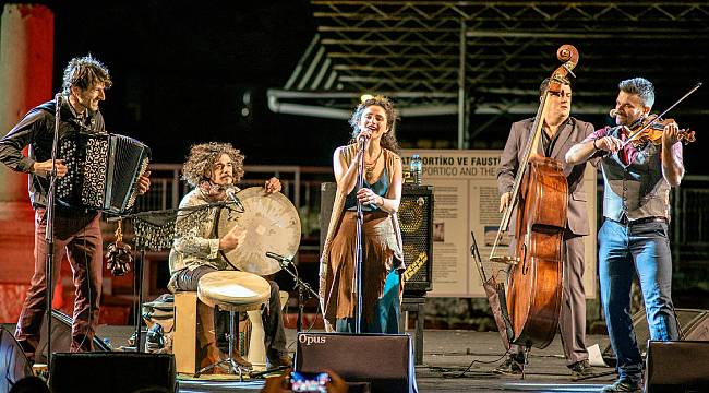 Balkan Müziği İzmir'de Yankılandı