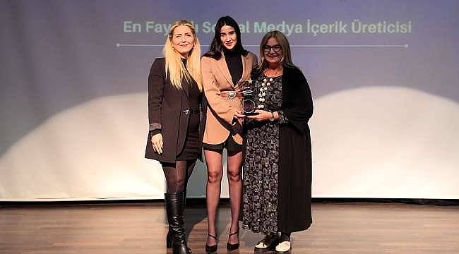 İzmir Art, 'Yılın En Faydalı İçerik Üreticisi' Ödülüne Layık Görüldü