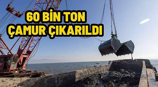 İzmir Körfezi'nde 7/24 Dip Tarama Çalışması: 60 Bin Ton Çamur Çıkarıldı 