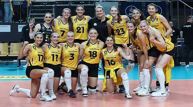 VakıfBank, Vodafone Sultanlar Ligi'nde Galatasaray'ı 3-0 Mağlup Etti