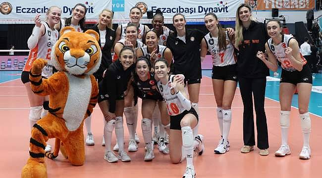 Eczacıbaşı Dynavit, Beşiktaş'ı rahat geçti